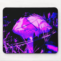 Champignon au néon tapis de souris