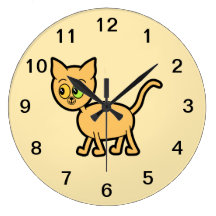 Chat de gingembre avec les yeux impairs horloge murale
