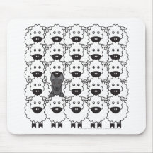 Chien de berger allemand chez les moutons tapis de souris