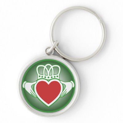Claddagh Keychain by powersymbols