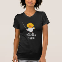 Clôture de la pièce en t posée par poussin t-shirts