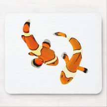 Clownfish se querellant tapis de souris