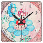 Coccinelle de Letitia sur une fleur Horloges