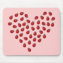 Coeur d'amour de coccinelle tapis de souris