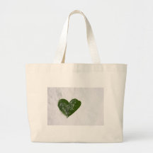 Coeur romantique de neige de l'hiver de la nature  sac fourre-tout
