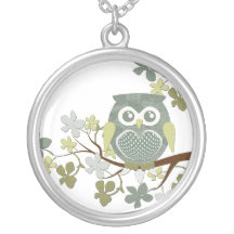 Collier de hibou d'arbre de polka