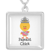 Collier de poussin de reconstitution historique