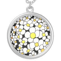 collier "FLOWER POWER" par le CR SINCLAIR