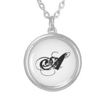 Collier initial élégant 'A