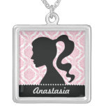 Collier rose moderne de camée de damassé