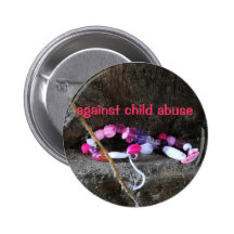contre le bouton de mauvais traitement à enfant badges avec agrafe