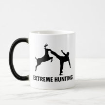 Coup-de-pied extrême de karaté de cerfs communs de mugs
