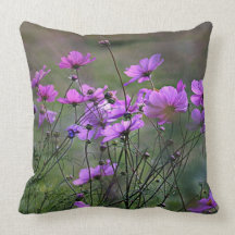 Couvertures pourpres de coussin de Windflowers