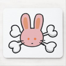 crâne rose et os croisés de lapin tapis de souris