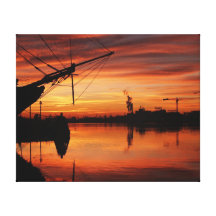 Crépuscule sur le port toiles tendues