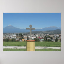 Croix avec la copie d'affiche de 2 volcans
