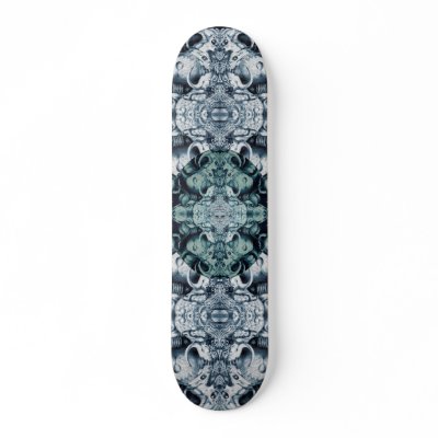 CTULHU MONUMENT CUSTOM SKATE BOARD by artofthemystic