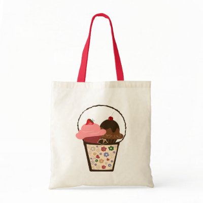 Cupcakes in Basket Bag by EveStock