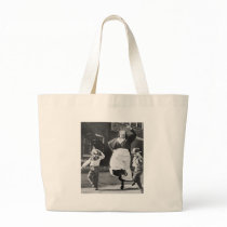 Dancing the day away canvas bag