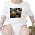 Dark-coloured avocado fruit romper
