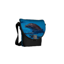 "Delfin" by mysteryella Kurier Tasche