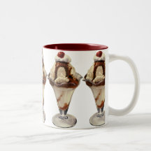 Dessert vintage ; Parfait de crème glacée avec la  Tasse