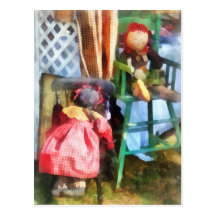 Deux poupées de chiffon au marché aux puces carte postale