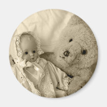 Dolly & Ted Round Magnet