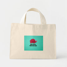 Don't forget Mom loves you! Tote Bags