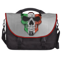 Drapeau de l'Italie sur un graphique en acier de c Sacs Ordinateur Portable