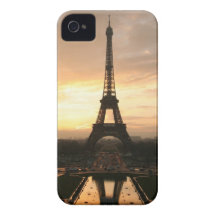 Eiffel Tower at Sunrise from the Trocadero iPhone 4 Cover
