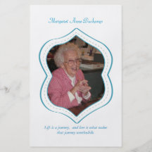 En photo funèbre de mémoire affectueuse de Memoria Prospectus Avec Motif