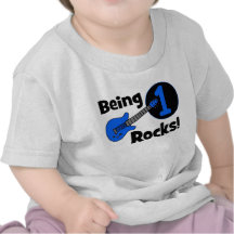 Étant roches 1 ! Le ęr anniversaire du bébé person T-shirt