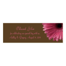 Étiquette rose de faveur de mariage de marguerite  modèles de cartes de visite