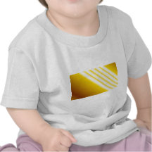 Faisceaux lumineux sur l'arrière - plan jaune t-shirts