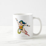Femme de merveille volant en avant mugs à café