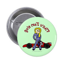 Fille blonde de pilote de voiture de course badge