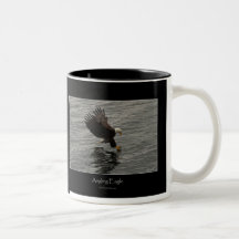 Fishing Bald Eagle Wildlife Gift Mug
