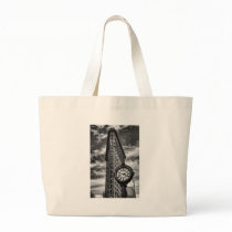 Flatiron Building and Clock in Black and White Tote Bag