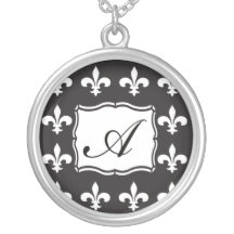 Fleur de Lis Monogram un pendentif