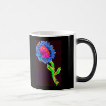 Fleur lumineuse sur la tasse noire