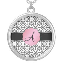 Fleurs noires et blanches de monogramme bijouterie