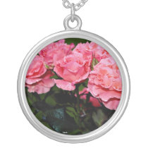 Floribunda 'Pleasure' flowers Necklaces