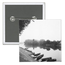 FRANCE, Touraine, The Loire: CHINON Boats along Button