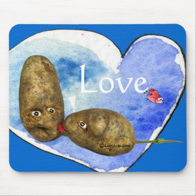 Funny Potatoes in Love/ Heart Mousepads by zooogle
