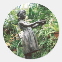 GARDEN GIRL ROUND STICKER