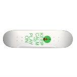 Gardez la guitare calme de parodie skateboards customisés