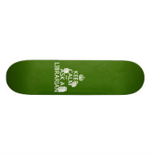 Gardez le calme et demandez à un bibliothécaire (t skateboards customisés