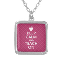 Gardez le calme et l'enseignez dessus, plaid rose pendentifs