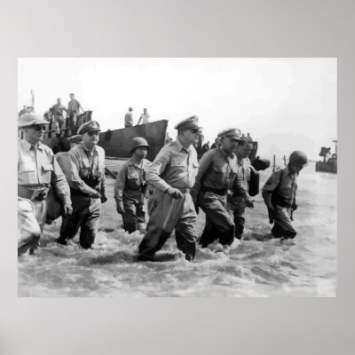 General Douglas MacArthur Returns by parrow1978